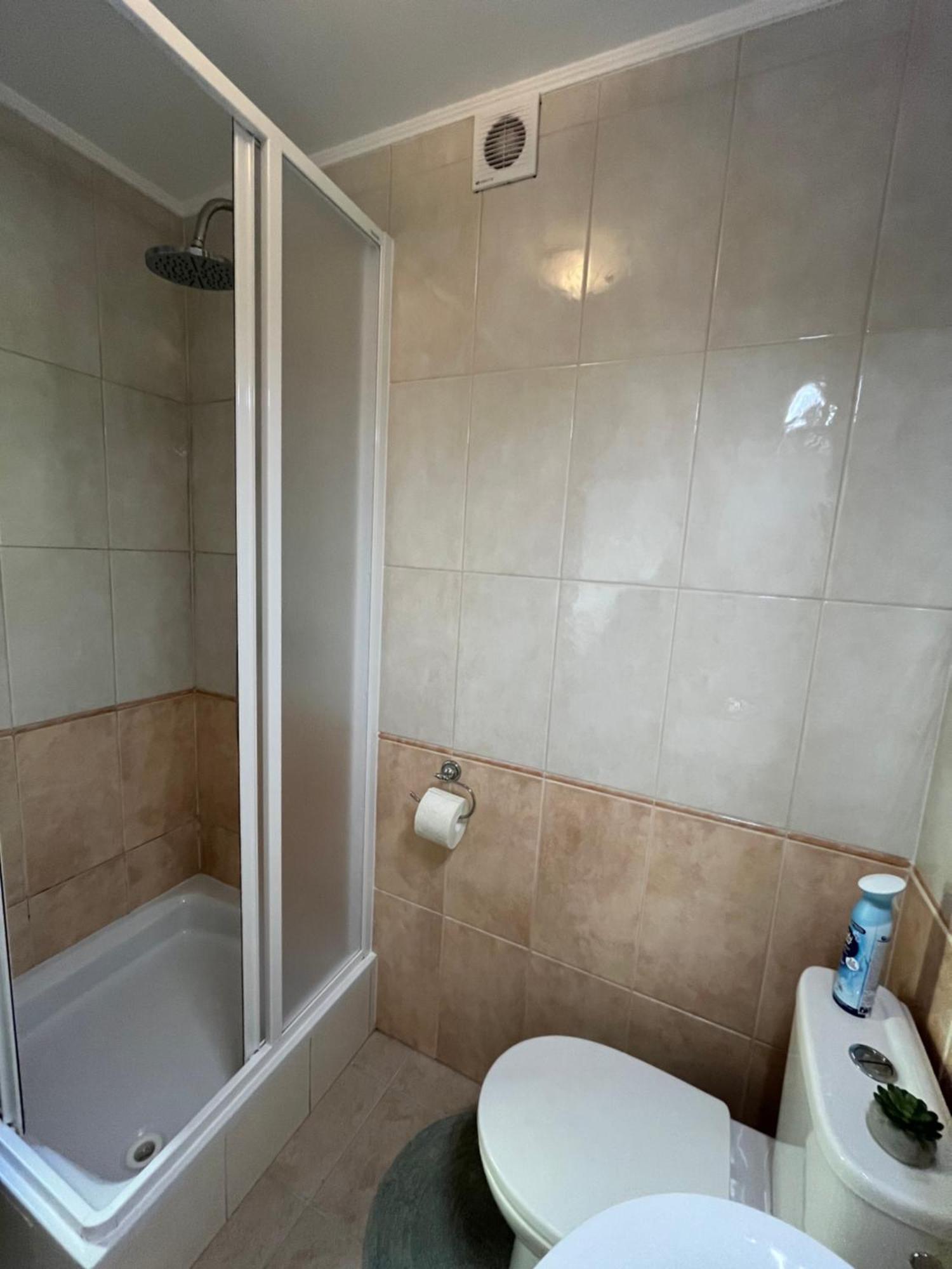 Reka Apartmanhaz Бік Екстер'єр фото