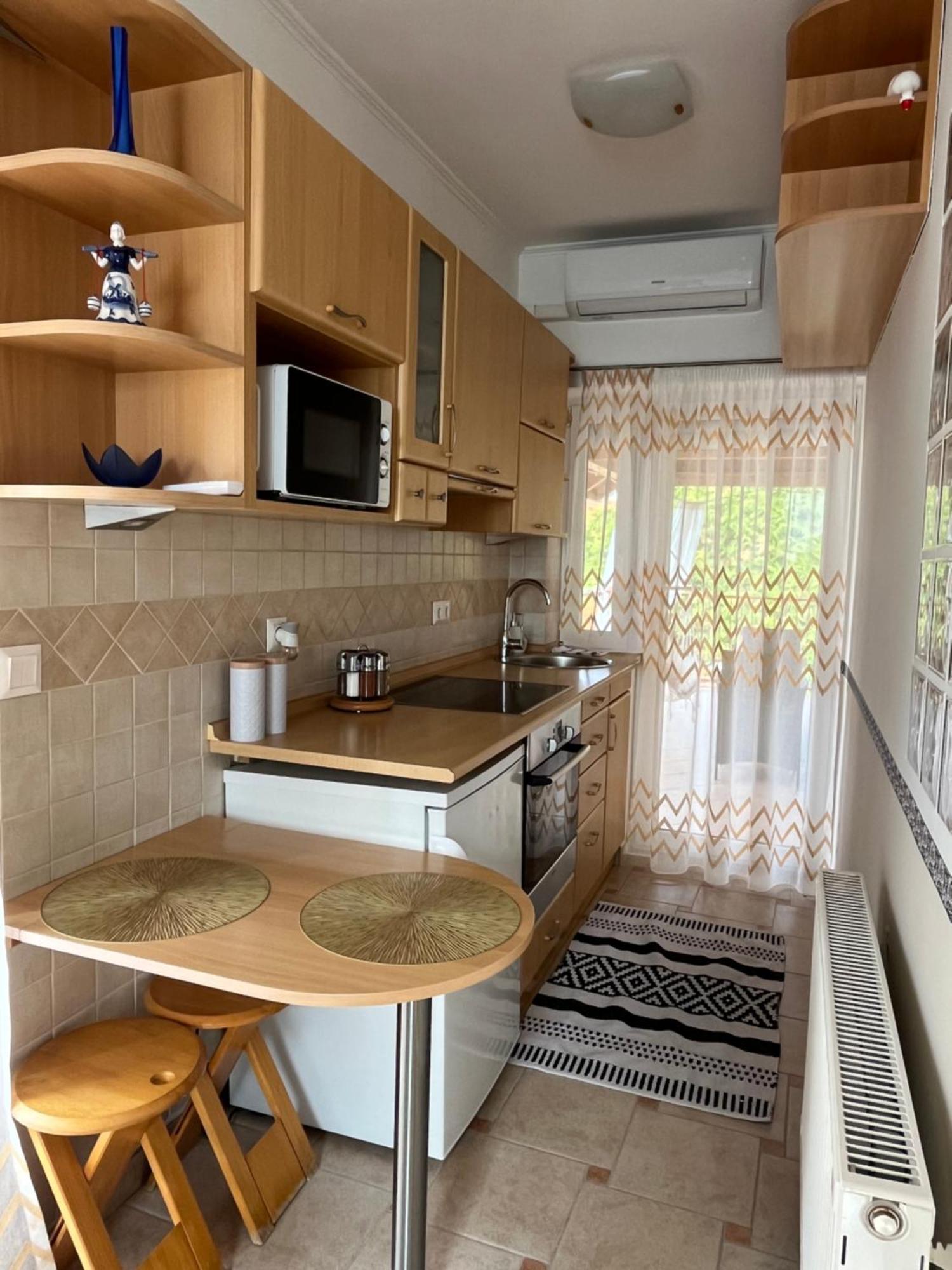 Reka Apartmanhaz Бік Екстер'єр фото